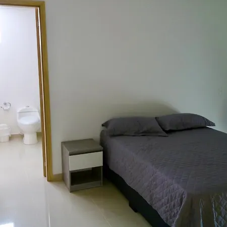 Hermoso Con 3 Apartamento